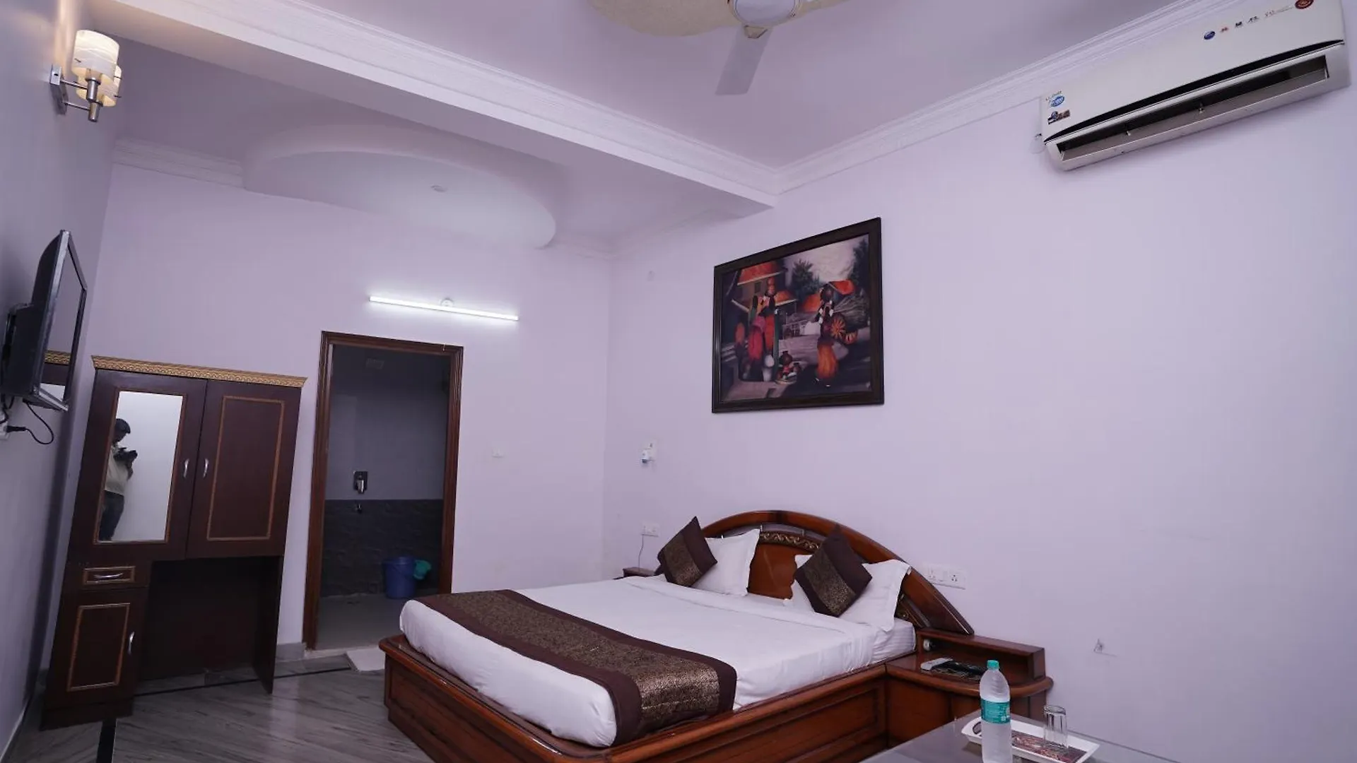 Hotel Lecston @Yashobhoomi Dwarka Sector - 25 Metro Station Delhi