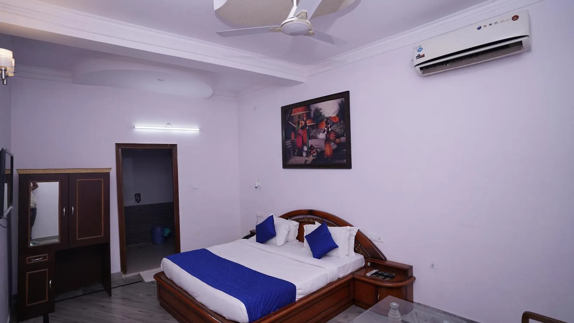 Hotel Lecston @Yashobhoomi Dwarka Sector - 25 Metro Station Delhi  Delhi (National Capital Territory of India)