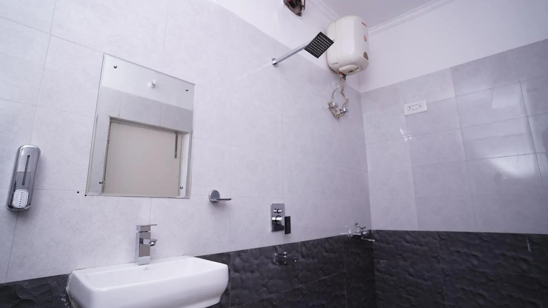 ***  Hotel Lecston @Yashobhoomi Dwarka Sector - 25 Metro Station Delhi  India